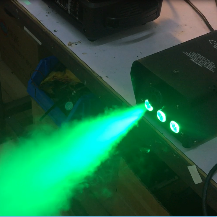 遥控器 500W 舞台效果设备 带 3 个 RGB LED 不同颜色雾输出效果